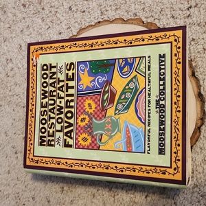 Moosewood Restaurant Low-Fat Favorites Cookbook 1996 First Edition